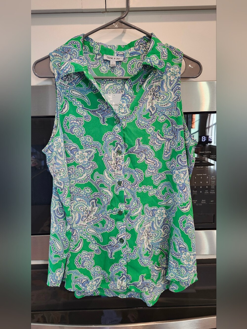 Macy's Floral And Ivy Green Paisley Sleeveless Button-Front Tank